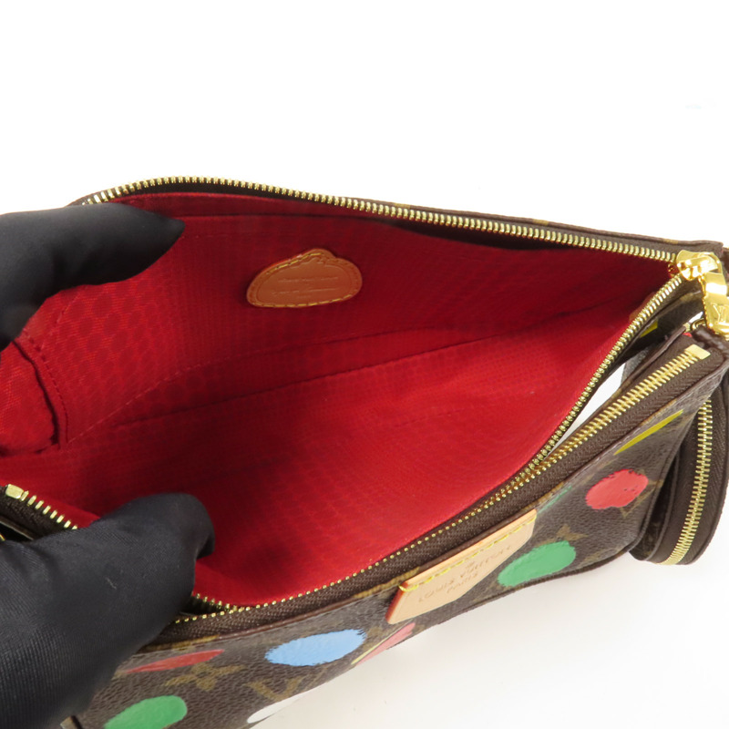 LOUIS VUITTON Monogram LV X YK Pochette金扣手挽肩背兩用袋-15