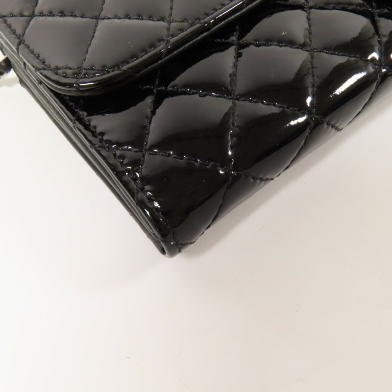CHANEL 漆皮皮革WOC Wallet On Chain銀扣鏈帶肩背袋-10