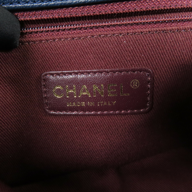 CHANEL 漆皮皮革Chain Shoulder金扣肩背袋-5