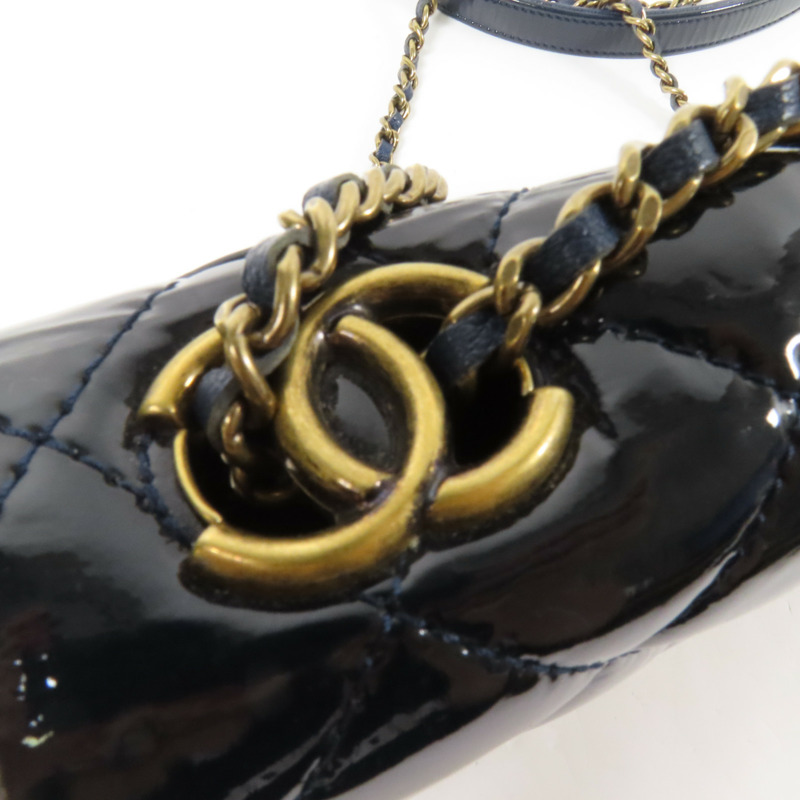 CHANEL 漆皮皮革Chain Shoulder金扣肩背袋-15