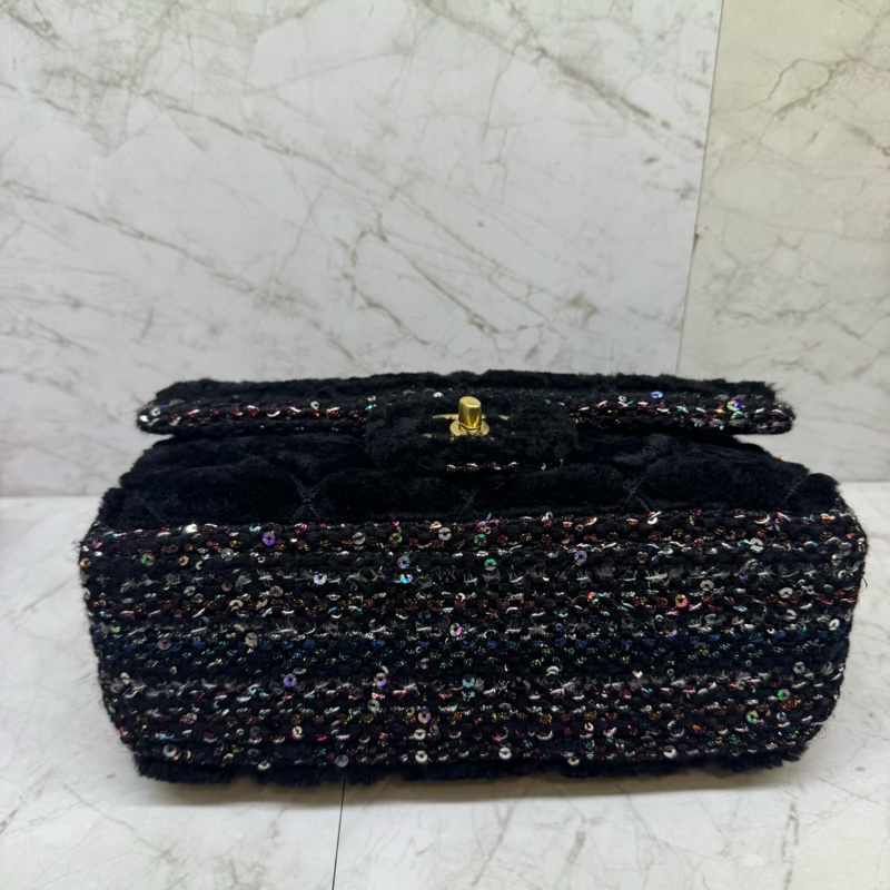 CHANEL 毛呢彩線亮片包邊毛毛口蓋包 黑-2