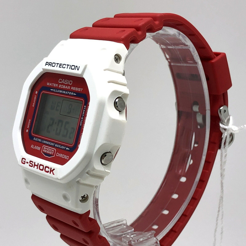 G-SHOCK CASIO DW-5600TB-4A THROW BACK 1983 腕錶 白色 x 紅色 EL 2017 年 11 月發售 三國丘店 ITIVASJRHGAC-2