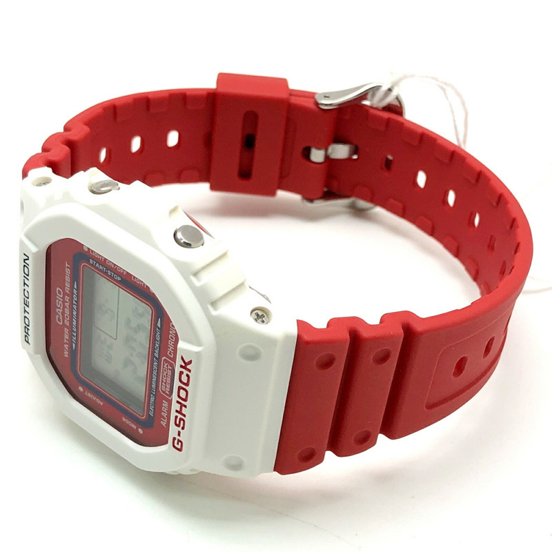 G-SHOCK CASIO DW-5600TB-4A THROW BACK 1983 腕錶 白色 x 紅色 EL 2017 年 11 月發售 三國丘店 ITIVASJRHGAC-4