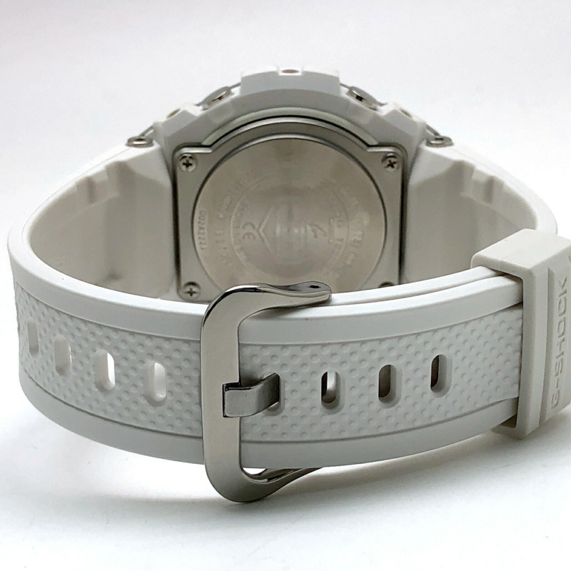 G-SHOCK CASIO GST-W300-7A G-STEEL 電波太陽能腕錶,配備堅固耐用的太陽能、6 波段、雙 LED 燈、金屬錶圈、指針/數字顯示,白色和銀色可選。 2017 年 10 月上市。三國丘店有售。 ITVTYNJG8T9O。-5