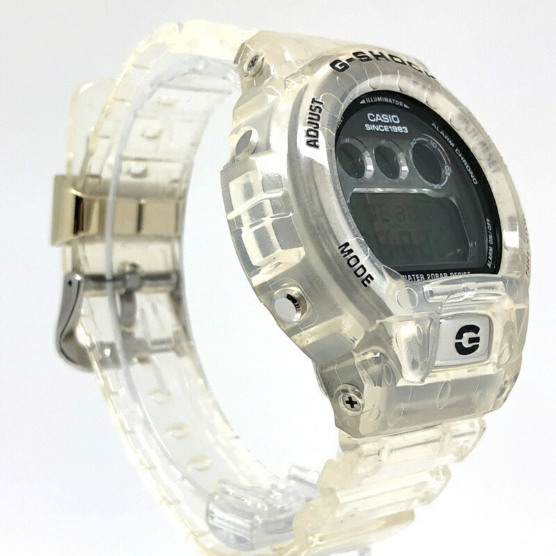 為紀念G-SHOCK誕生40週年,G-SHOCK CASIO DW-6940RX-7 40週年紀念透明混音鏤空腕錶將於2023年7月在三國丘店發售。 ITNDU05QWAWG-1