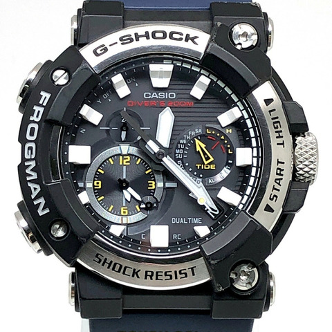 G-SHOCK CASIO FROGMAN GWF-A1000-1A2 指針式手錶，配備太陽能無線電波、藍牙、手機連接、碳纖維核心防護結構、LED 燈，海軍藍。 2020 年 6 月上市。可在三國丘店購買。 ITRQA1C410G。