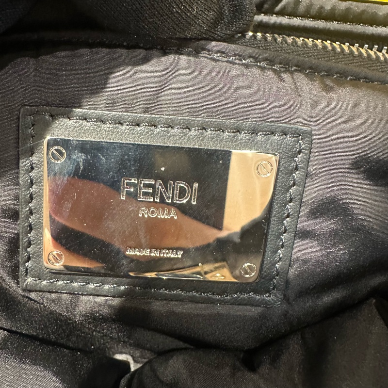 Fendi芬迪黑色尼龙小怪兽peekaboo手提包-14