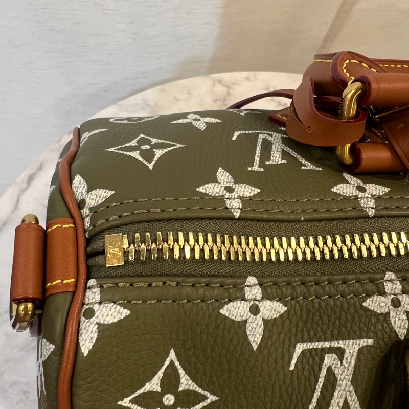LV 墨綠小牛皮Speedy P9 30手提斜背波士頓包M15241-13