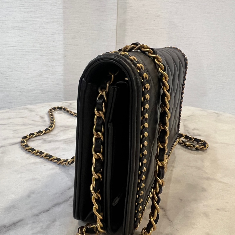 Chanel 黑牛皮霧金釦Boy WOC. A83222-2