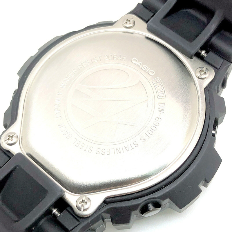 G-SHOCK CASIO DW-6900FS 腕錶,24K金,與 EXILE、JSB III 和 RAMPAGE 的第三款聯名款。黑金款。 2012年發售。三國丘店。 ITA6X9V4WAEQ-7