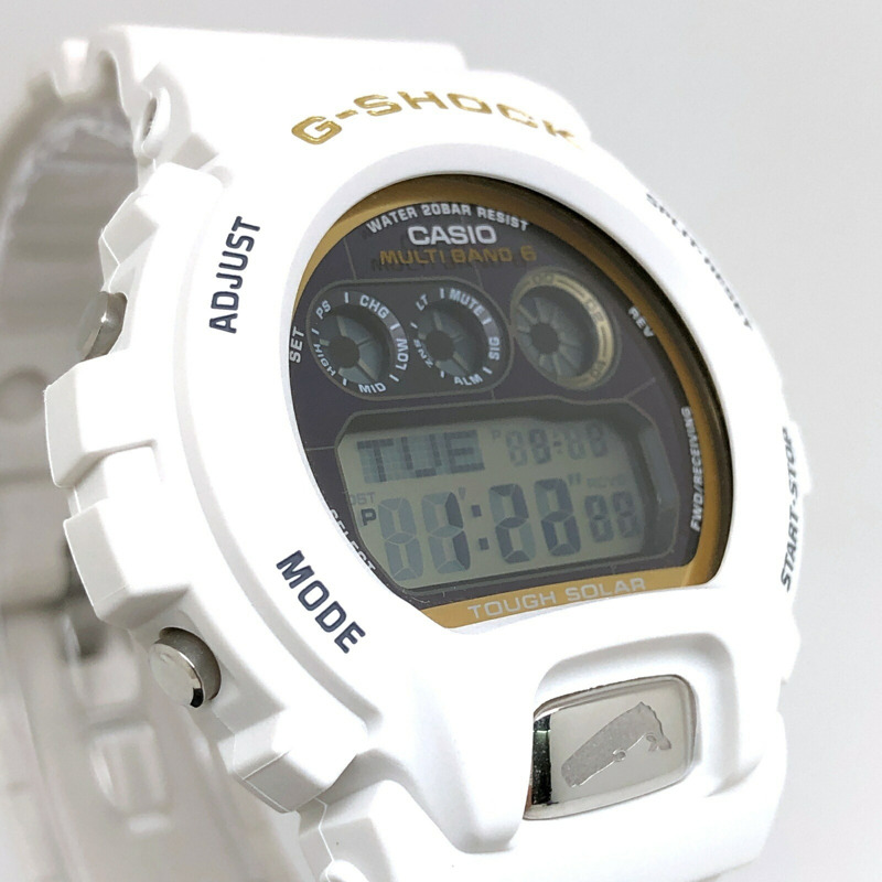 G-SHOCK CASIO GW-6904K-7 手錶,入久寺 2024 合作 30 週年紀念款,電波太陽能 LED 背光,藍鯨圖案,白色和金色,6900 系列,2024 年 6 月發售,三國丘店,ITAK6QQ1X03K-3
