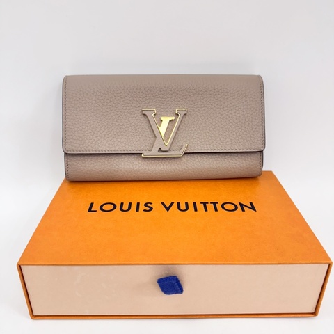LV Capucines 卵石色長夾 晶片款 近全新