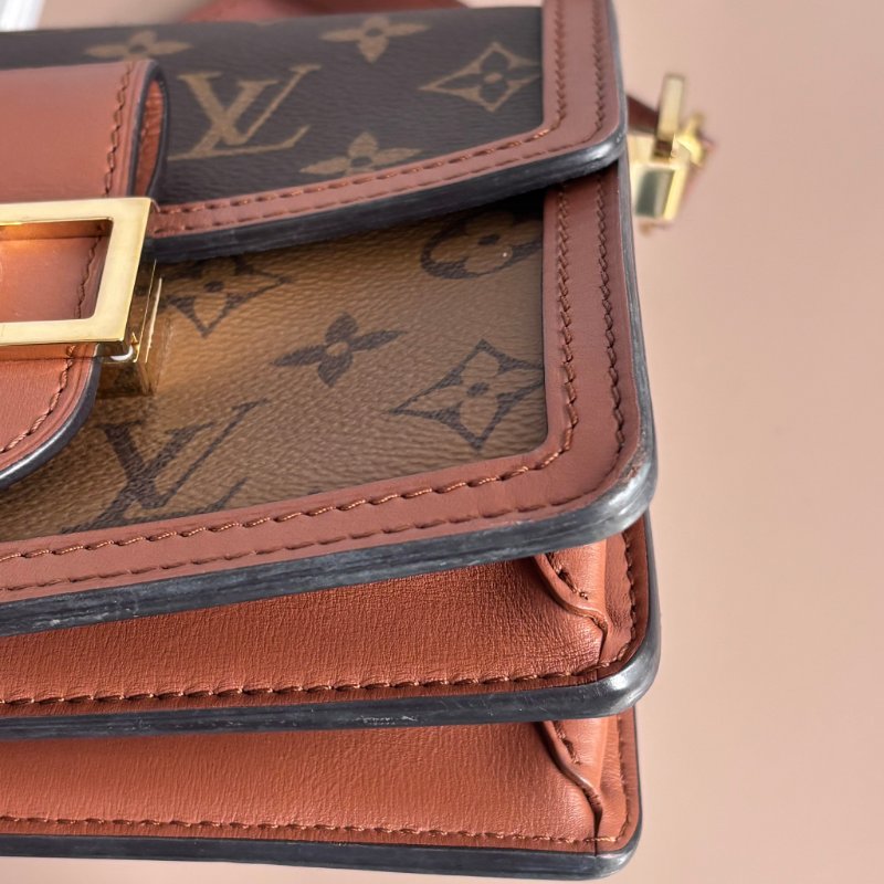 ::Louis Vuitton:: LV M45959 雙色花紋MINI達芙妮肩背包 斜背包-11
