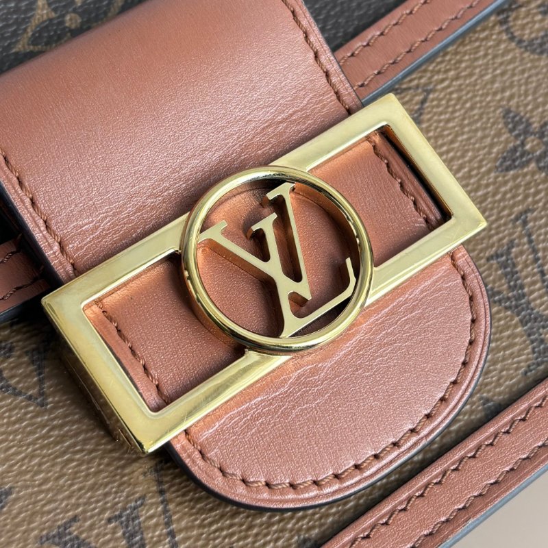 ::Louis Vuitton:: LV M45959 雙色花紋MINI達芙妮肩背包 斜背包-18