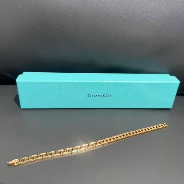 Tiffany蒂芙尼 T系列 玫瑰金鏤空 True窄式T字型手鍊，總長19cm-5