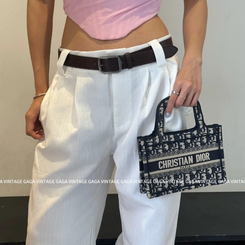 🏷Dior．Mini book tote 刺繡托特包-22