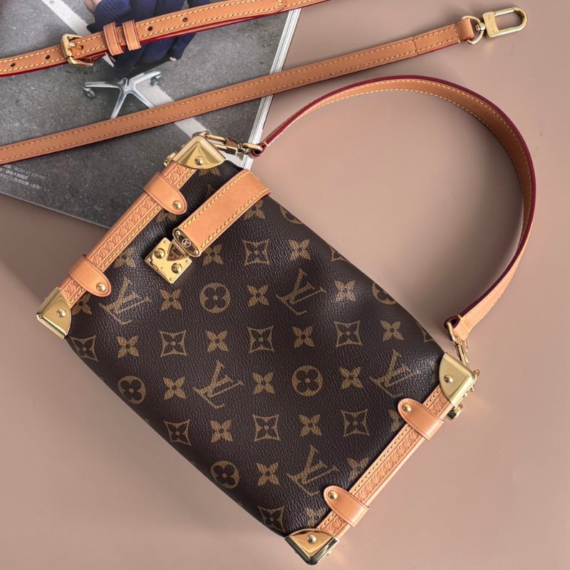::LOUIS VUITTON:: LV M46358 Side Trunk MM 咖啡色經典花紋斜背包 方箱包-2