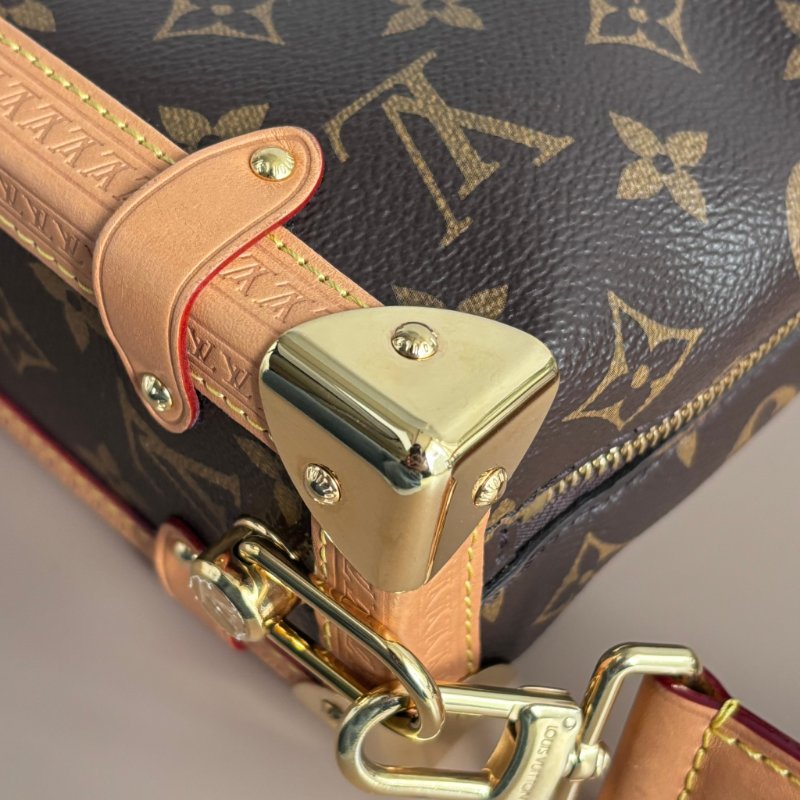 ::LOUIS VUITTON:: LV M46358 Side Trunk MM 咖啡色經典花紋斜背包 方箱包-10