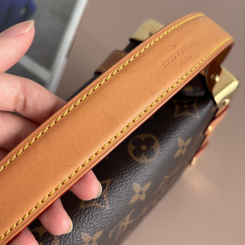 ::LOUIS VUITTON:: LV M46358 Side Trunk MM 咖啡色經典花紋斜背包 方箱包-29