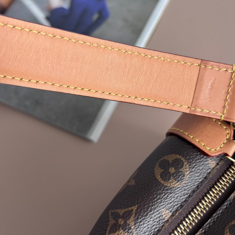 ::LOUIS VUITTON:: LV M46358 Side Trunk MM 咖啡色經典花紋斜背包 方箱包-33