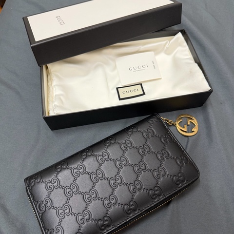 Gucci 黑色logo壓紋拉鍊長夾