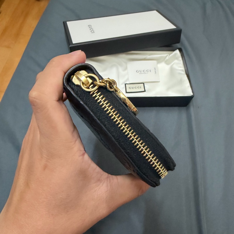 Gucci 黑色logo壓紋拉鍊長夾-3