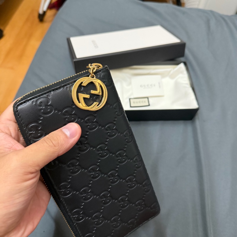 Gucci 黑色logo壓紋拉鍊長夾-4