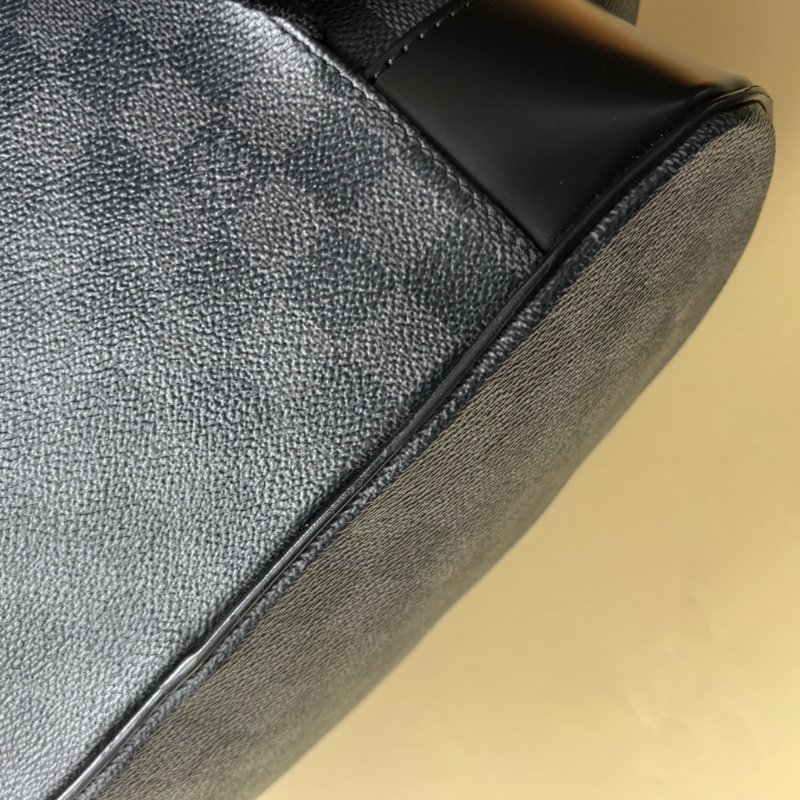 ::LOUIS VUITTON:: LV Christopher 黑色棋盤格男士後背包-19