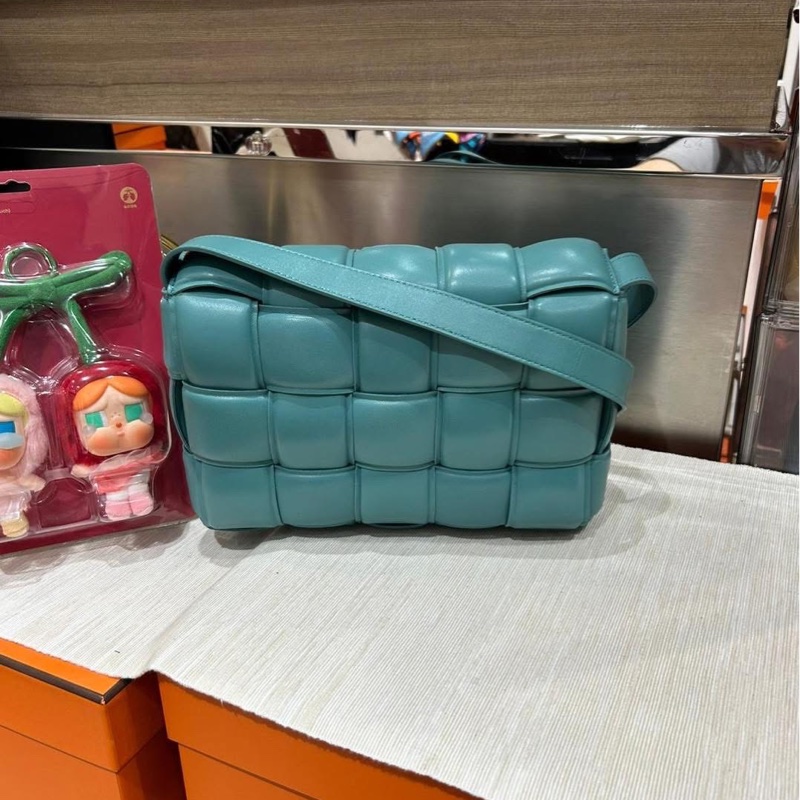 Bottega veneta padded cassette bag-5