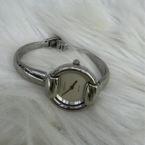 100% Gucci Horsebit Round Ladies Vintage Watch In Silver 16cm