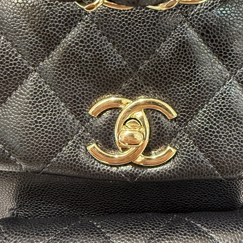 Chanel 黑牛皮菱格紋Duma大號淡金釦前口袋手提後背包AS4398-8