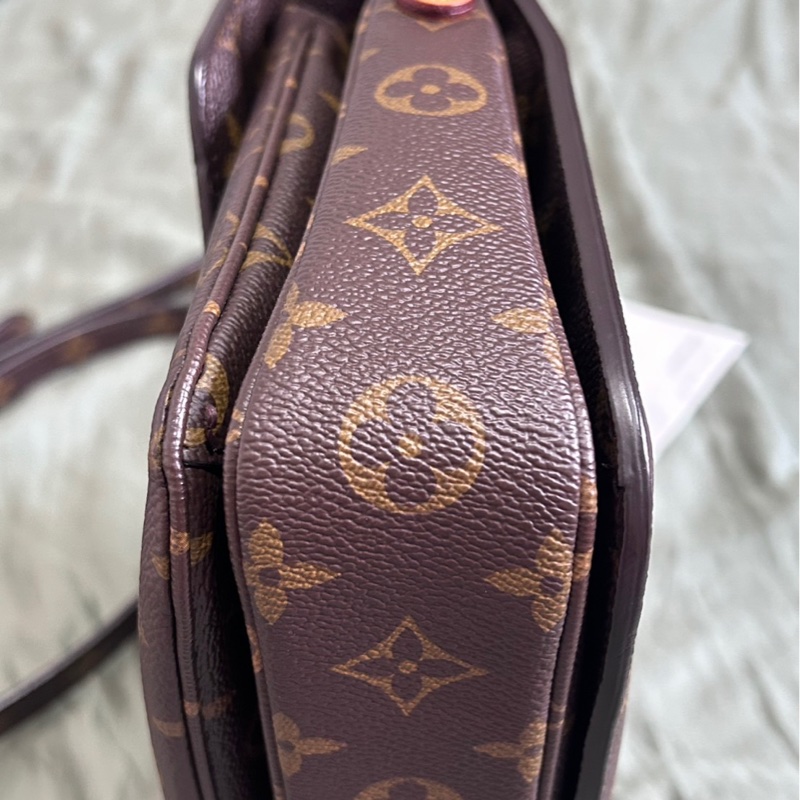 LV m44875 老花郵差包 送一個twilly-6