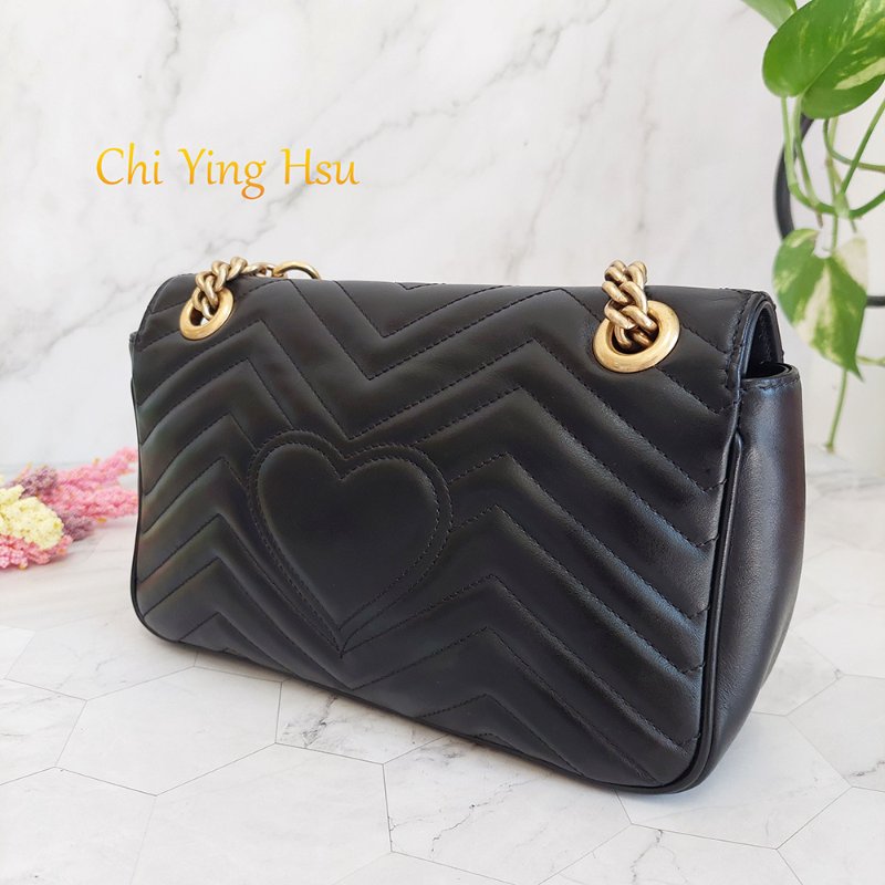 Gucci Marmont  🎀現品實拍 🎀仿舊 金雙G 皮革斜背/肩背包-26cm(443497-黑)~二手品約9成新-21