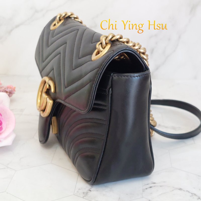 Gucci Marmont  🎀現品實拍 🎀仿舊 金雙G 皮革斜背/肩背包-26cm(443497-黑)~二手品約9成新-33