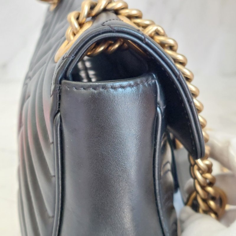 Gucci Marmont  🎀現品實拍 🎀仿舊 金雙G 皮革斜背/肩背包-26cm(443497-黑)~二手品約9成新-35