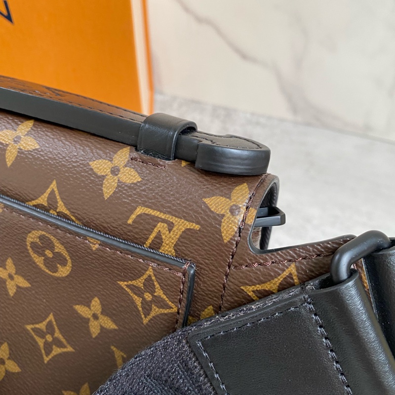 LV S LOCK 經典Monogram帆布腰包 ｜送禮自用｜老花經典｜狀況極佳-13