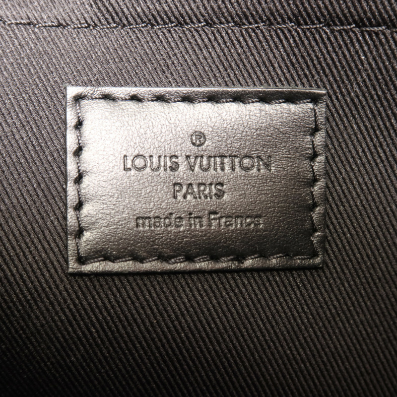 LOUIS VUITTON Monogram Taurillon Mini Soft Trunk肩背袋-10