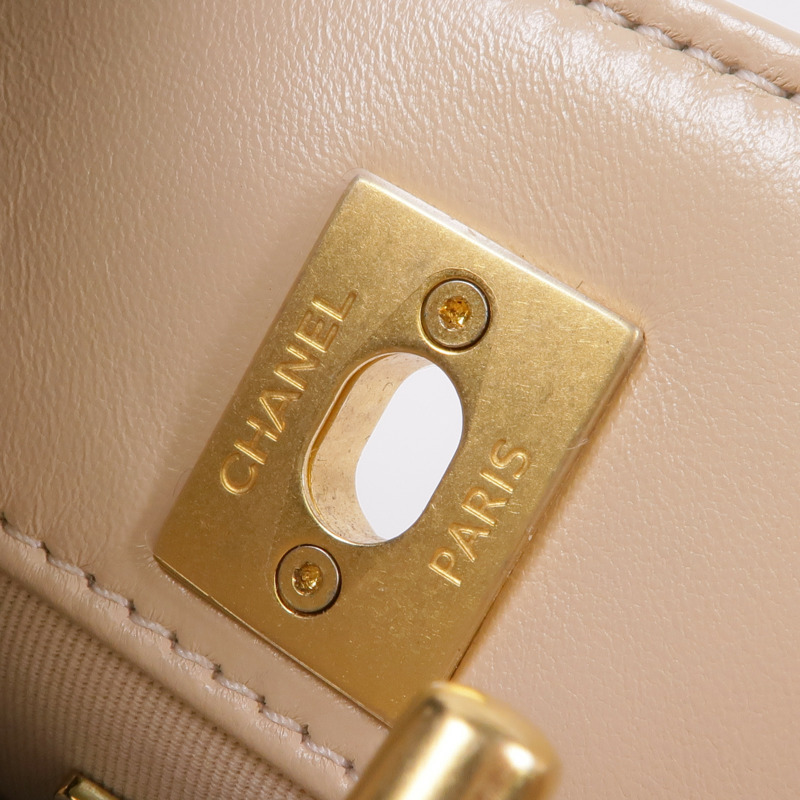 CHANEL 牛皮皮革Chain Shoulder金扣鏈帶肩背袋-13