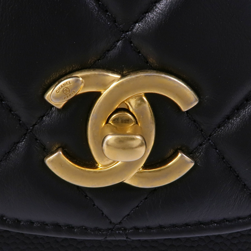CHANEL 牛皮皮革Chain Shoulder金扣鏈帶肩背袋-10