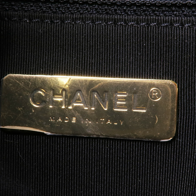 CHANEL 牛皮皮革Chain Shoulder金扣鏈帶肩背袋-14