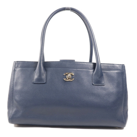 CHANEL 牛皮皮革Shoulder Bag銀扣肩背袋