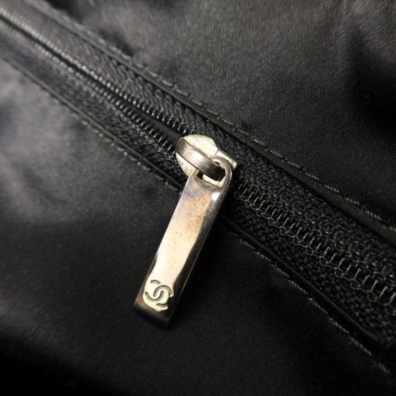 CHANEL 牛皮皮革Tote Bag銀扣肩背袋-9