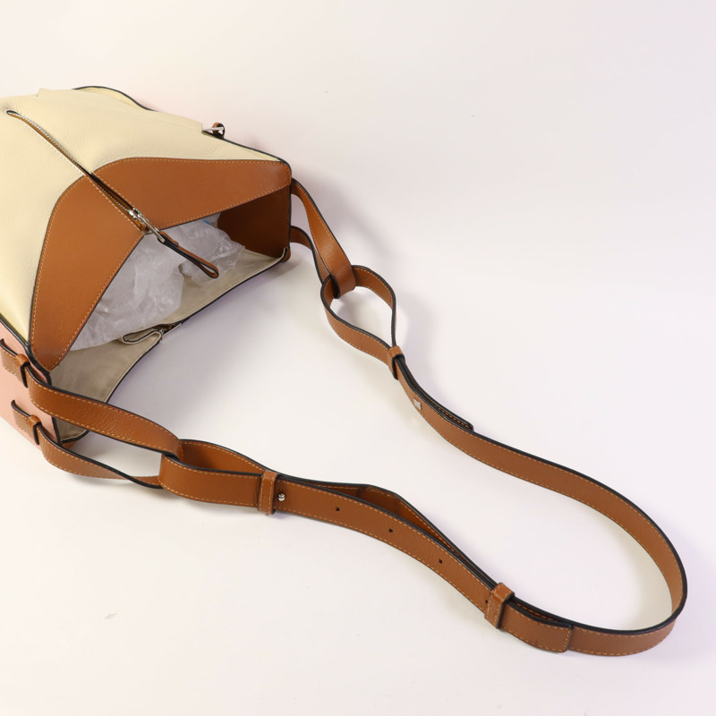 LOEWE 牛皮皮革Hammock Small Bag銀扣手挽肩背兩用袋-4