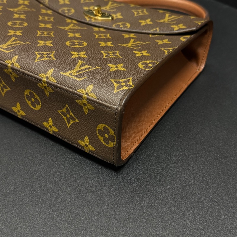 (超新保存品!) LV Kelly 凱莉包 氣質典雅首選🥇 專櫃11萬!-12