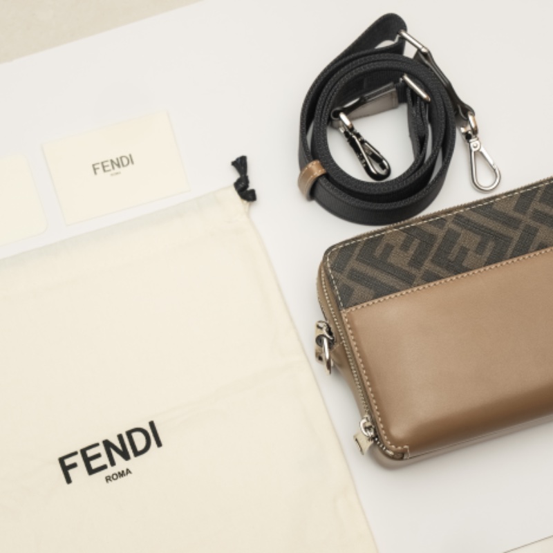 Fendi方形FF收納相機袋 棕色-3