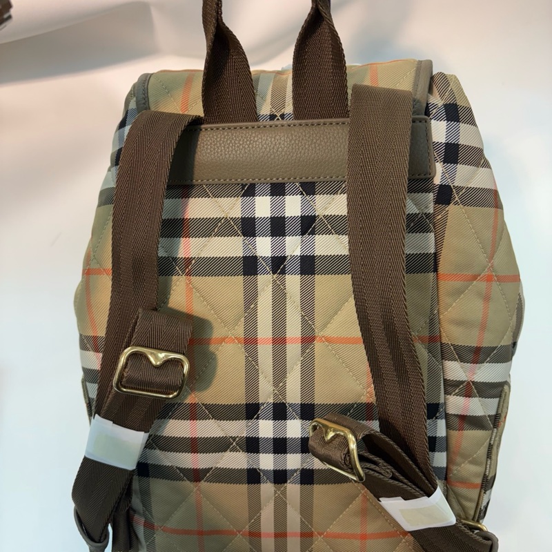 Burberry 背包-1
