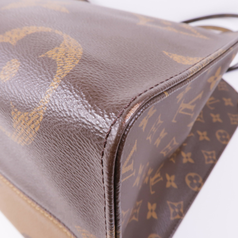 LOUIS VUITTON Monogram Giant On The Go GM金扣手挽肩背兩用袋-5