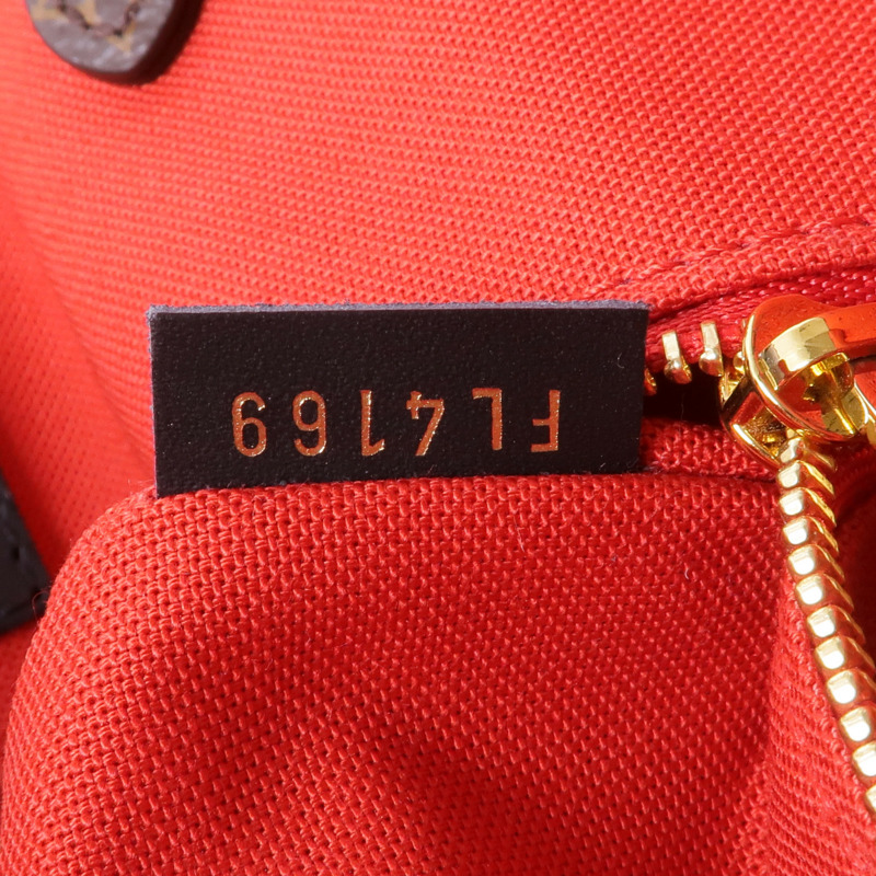 LOUIS VUITTON Monogram Giant On The Go GM金扣手挽肩背兩用袋-14