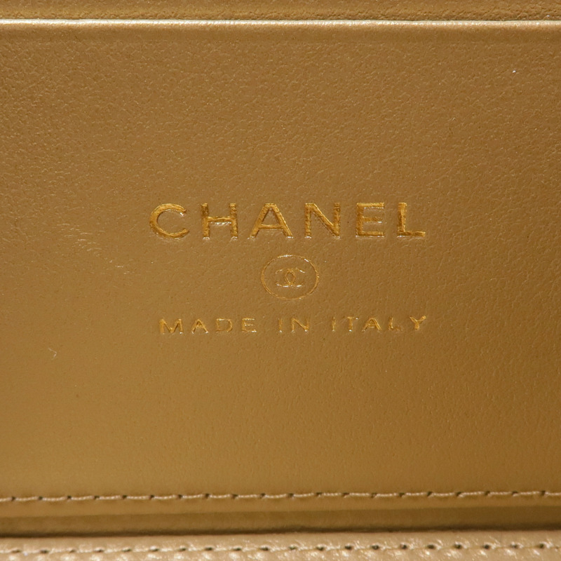 CHANEL 羊皮皮革Vanity Case金扣肩背袋-13