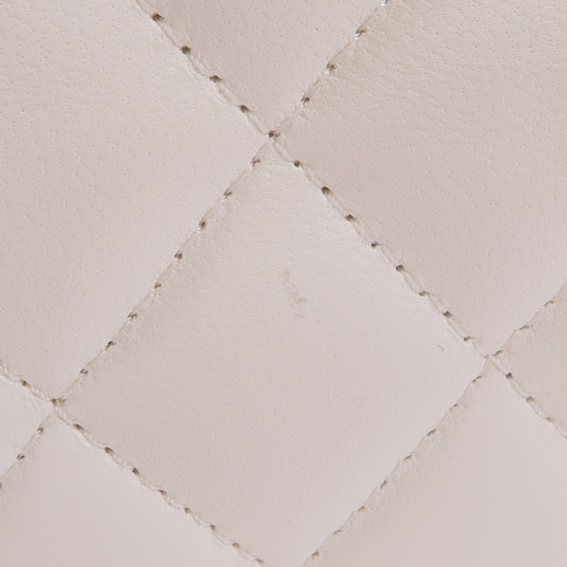 CHANEL 羊皮皮革Vanity Case金扣肩背袋-15
